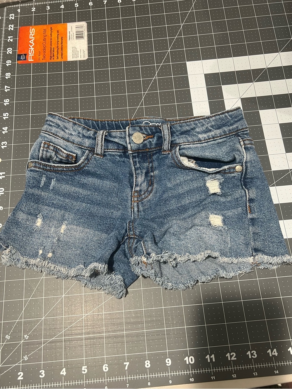 Art class medium-wash distressed Jean Shorts - Blue for girls size: M(8)